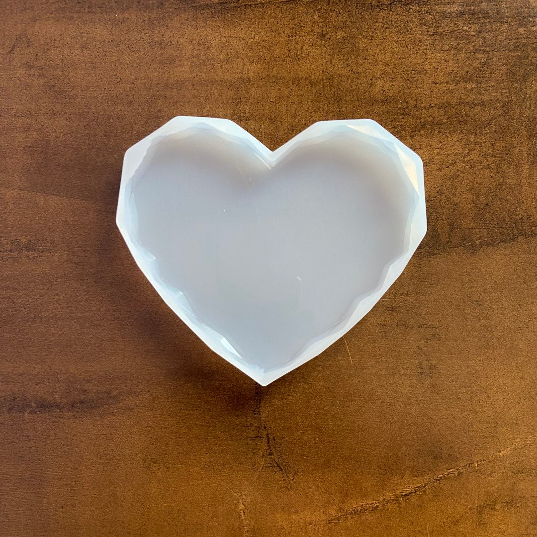 5" Diamond Cut Heart Mould