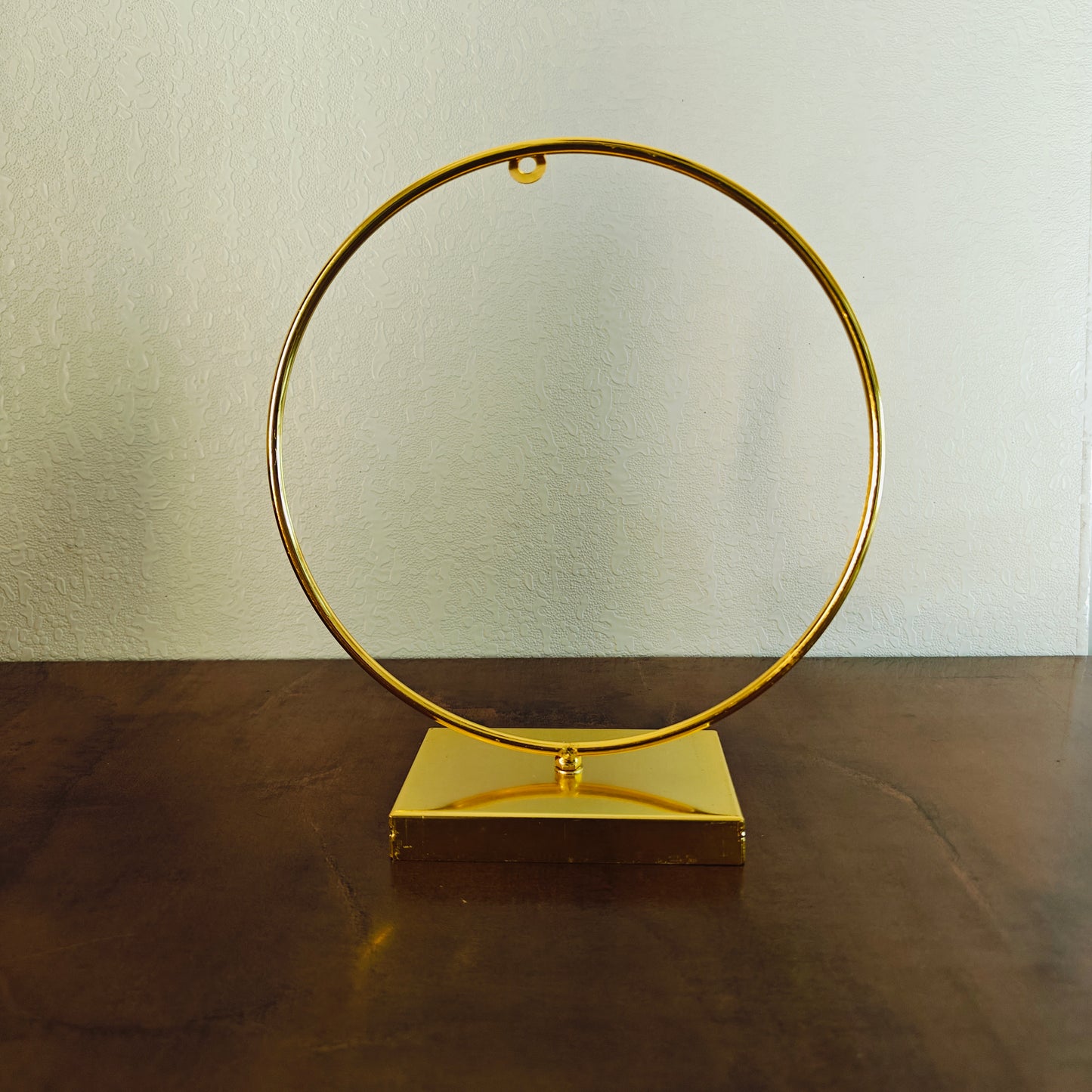 8" Metal Round Frame Stand